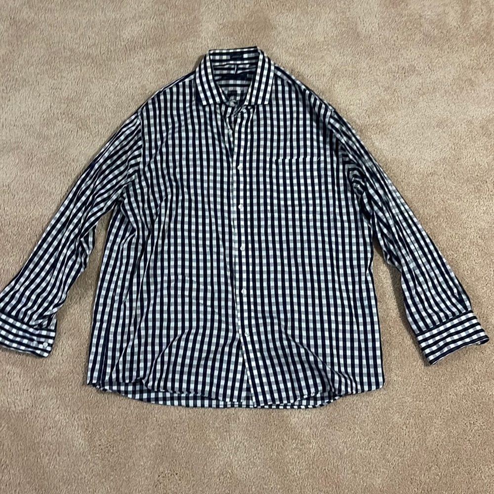 Men’s Tommy Hilfiger dress shirt 17-17.5 34-35 XL